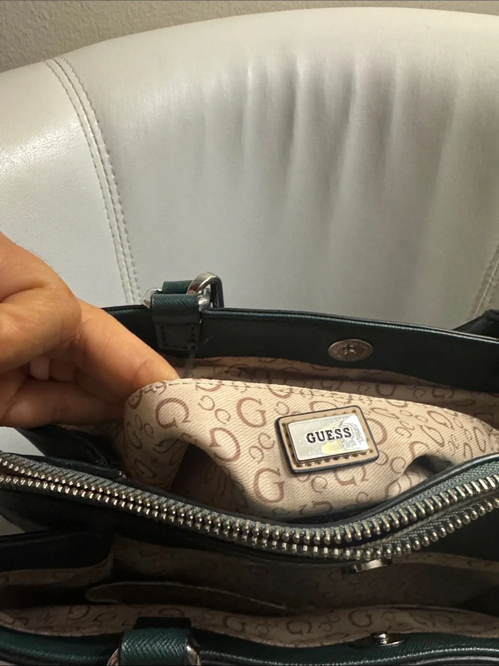 Guess satchel gray
